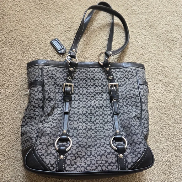 Stylish Black and Gray Tote Bag - Picture 2 of 7